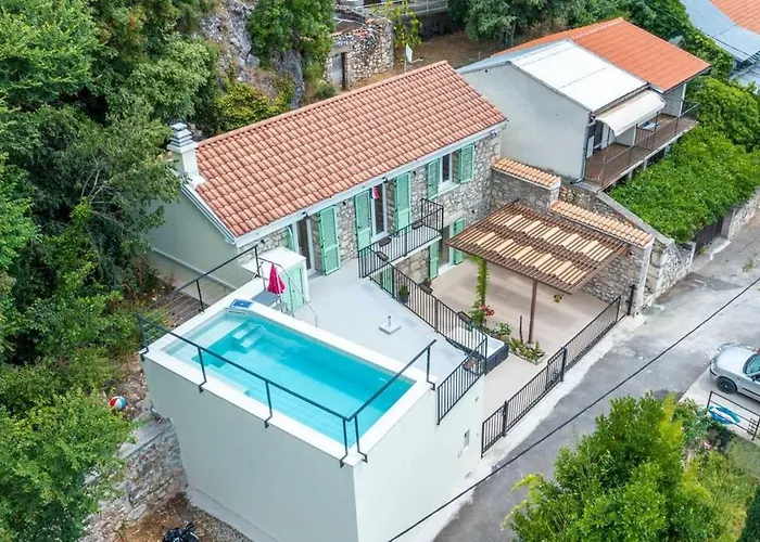 Pool On By Aneo Travel Villa