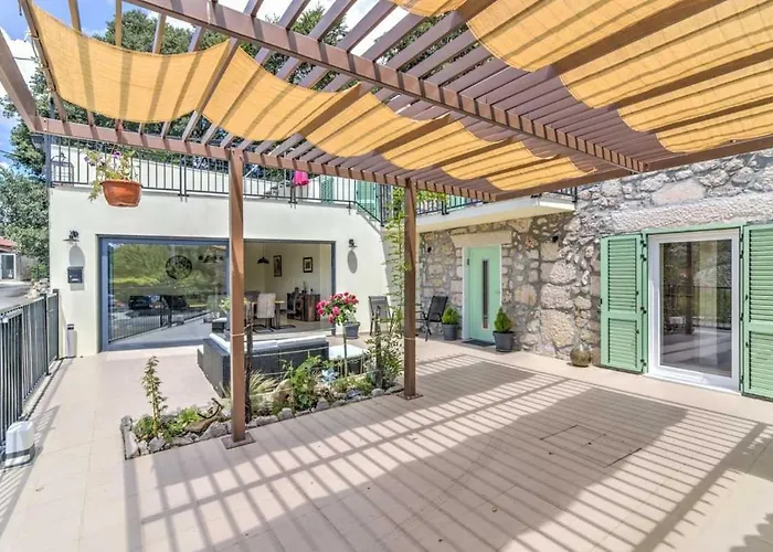 Villa Pool On By Aneo Travel Grižane