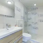 Pool On By Aneo Travel Vila