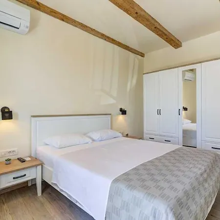 Pool On Crikvenica Riviera By Aneo Travel וילה Grižane