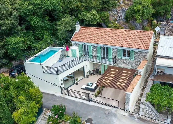 Pool On By Aneo Travel